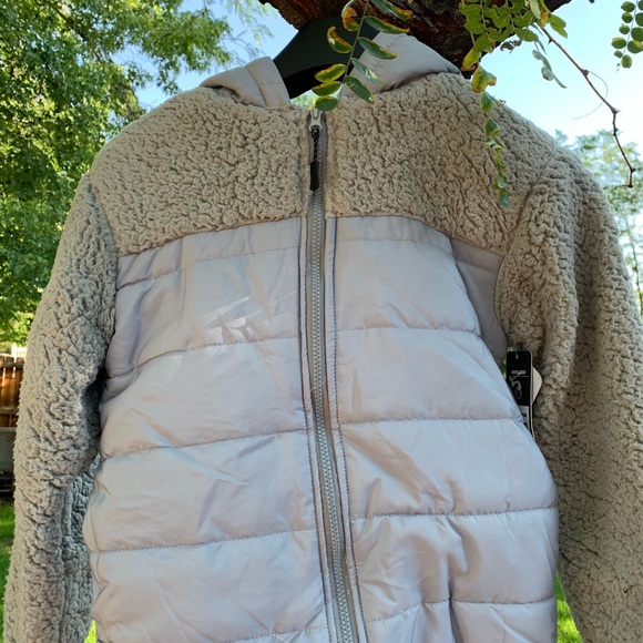 Sherpa Jacket by brand Reset - Picture 2 of 6